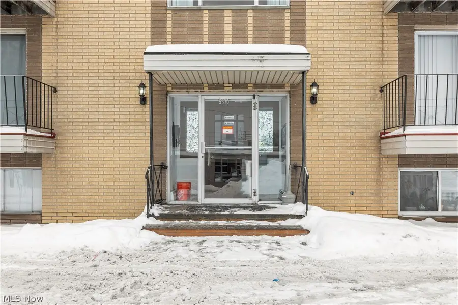 5370 Lee Road #302, Maple Heights, OH 44137 - #2