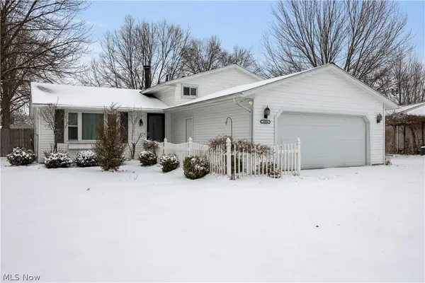 35884 Laurel Circle, North Ridgeville, OH 44039