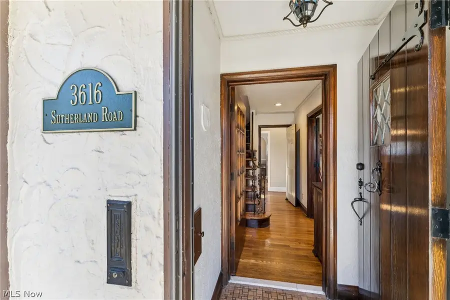 3616 Sutherland Road, Shaker Heights, OH 44122 - #2