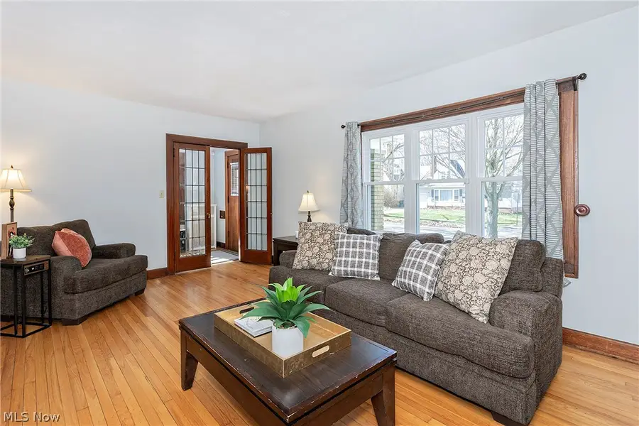 923 Cambridge Road, Cleveland Heights, OH 44121 - #3