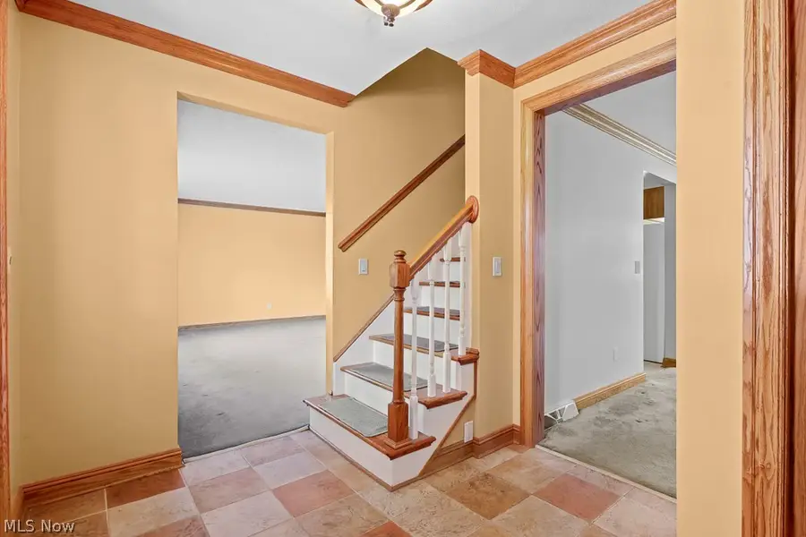 2761 Crompton Ne Street, Canton, OH 44721 - #2