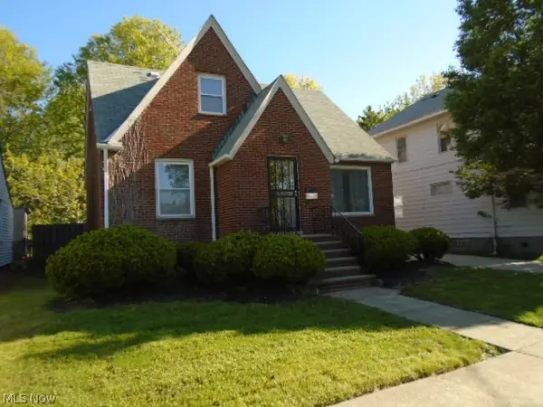 18909 Pawnee Avenue, Cleveland, OH 44119