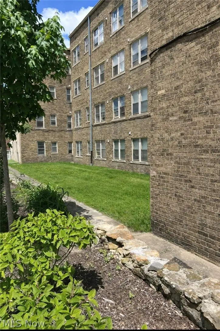 2374 Euclid Heights Boulevard, Cleveland, OH 44106 - #2