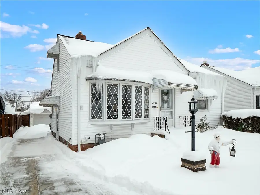 1532 Fruitland Avenue, Cleveland, OH 44124 - #2