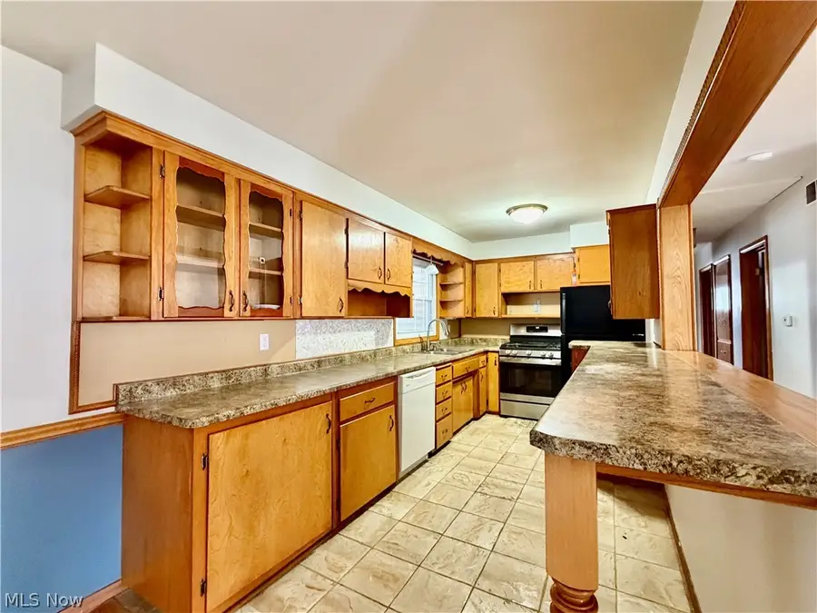 3945 Mill Drive, Zanesville, OH 43701 - #3