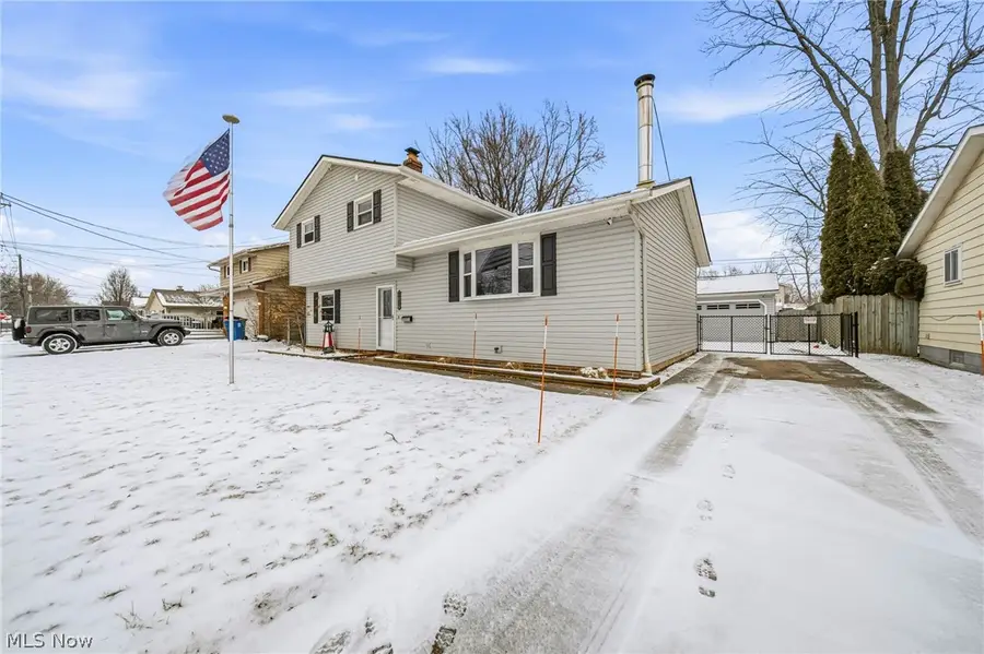 7416 Larkspur Drive, Mentor On The Lake, OH 44060 - #3