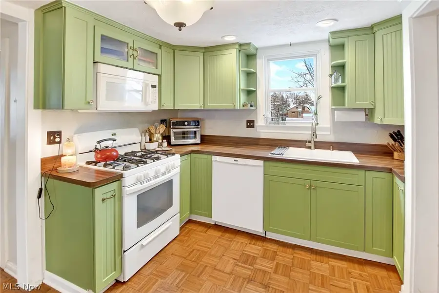 4536 Center Road, Brunswick, OH 44212 - #3