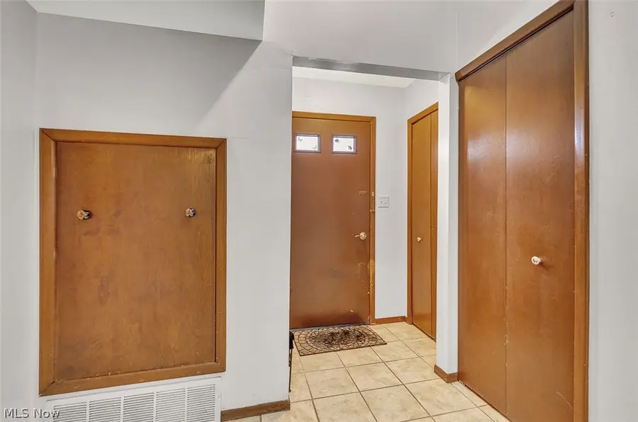 1689 Walnut Lane #5, Rocky River, OH 44116 - #2