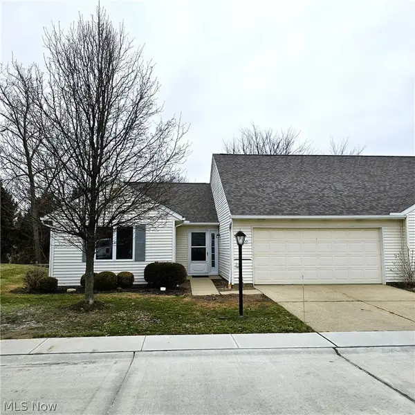 16400 Commons Oval, Strongsville, OH 44136