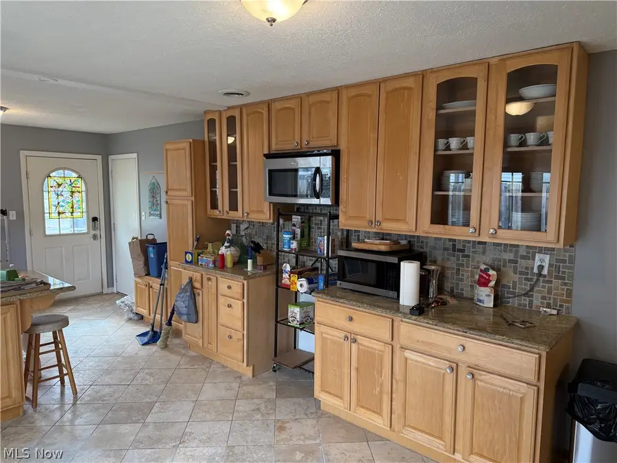 287 Edgewood Drive, Berea, OH 44017 - #2