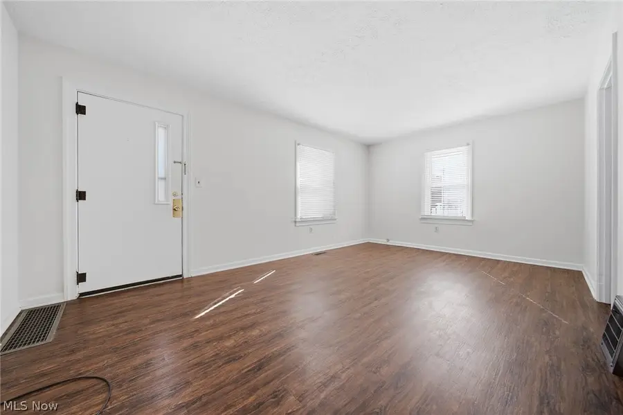 198 Summit Street, Wadsworth, OH 44281 - #2