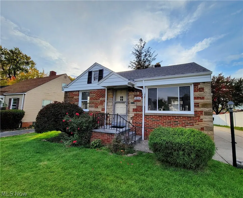 1558 Temple Avenue, Mayfield Heights, OH 44124 - #1