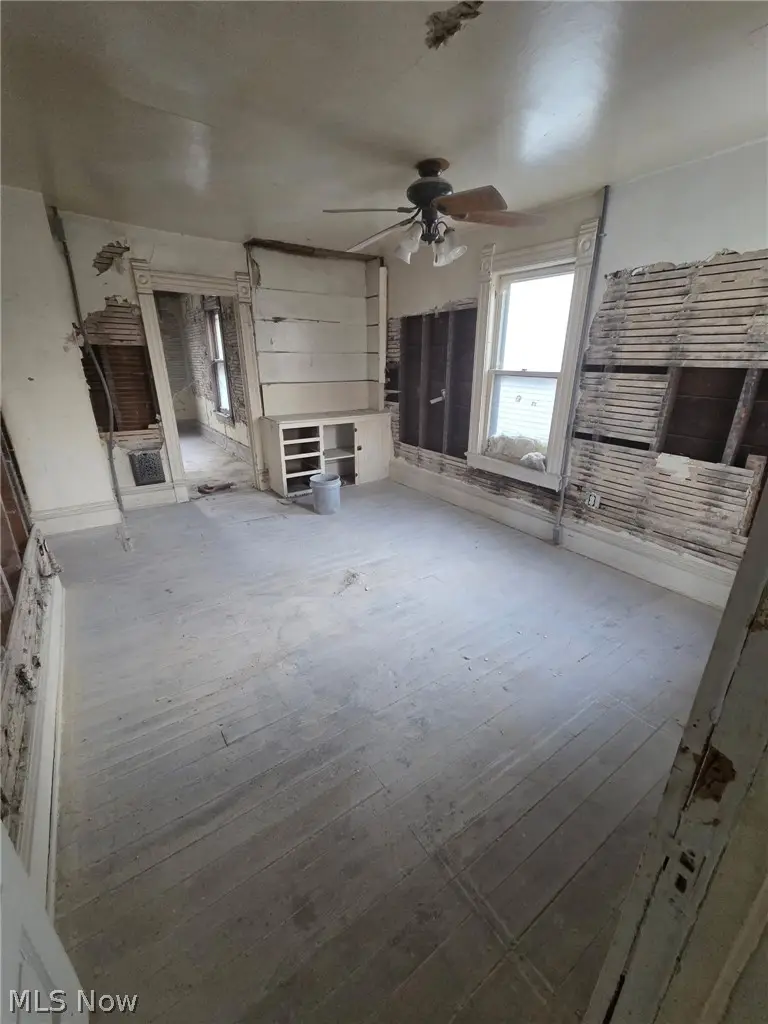 868 Front Sw Street, Warren, OH 44485 - #2