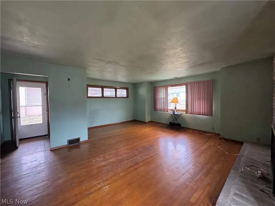 55400 Wabash Street, Bridgeport, OH 43912 - #3