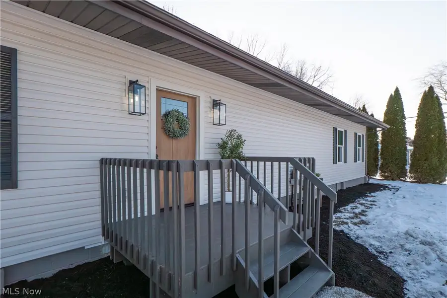 590 Eleanora Drive, Cuyahoga Falls, OH 44223 - #3