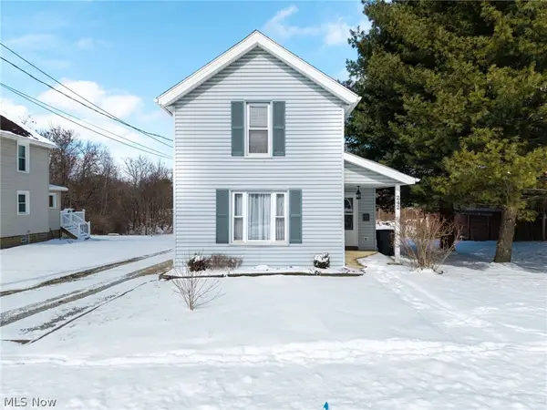 242 E Walnut Street, Wadsworth, OH 44281