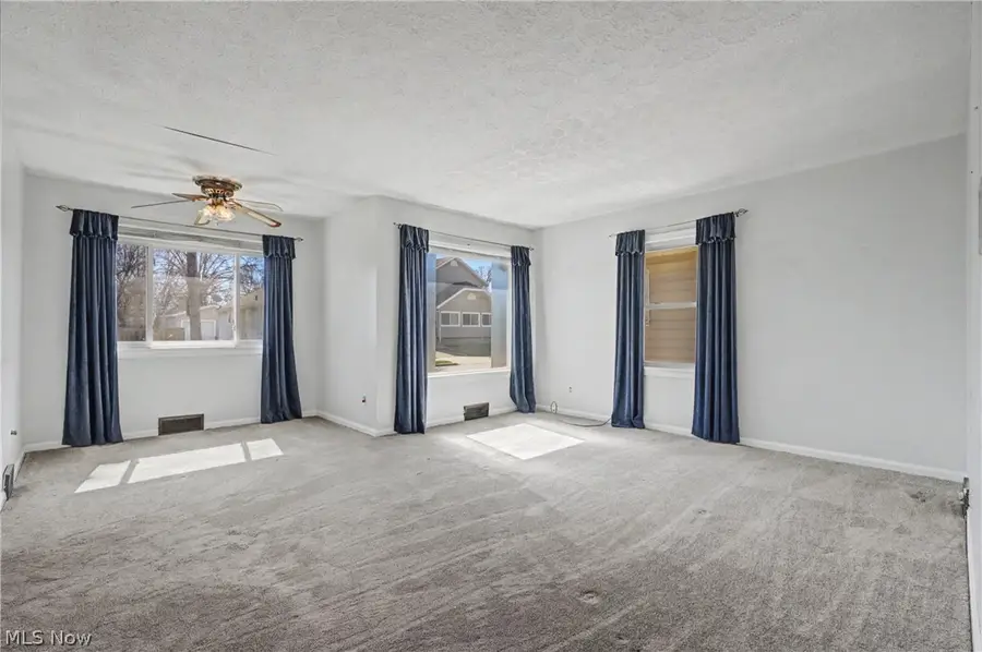 831 Concord Avenue, Akron, OH 44306 - #2