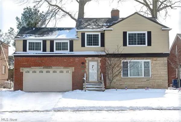 15801 Edgecliff Avenue, Cleveland, OH 44111