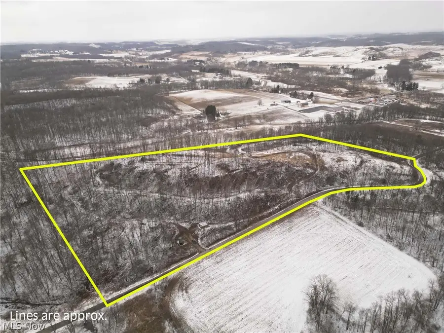 8155 Westfall Se Street, East Canton, OH 44730 - #3