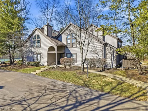 1183 Red Tail Hawk Drive #5, Boardman, OH 44512