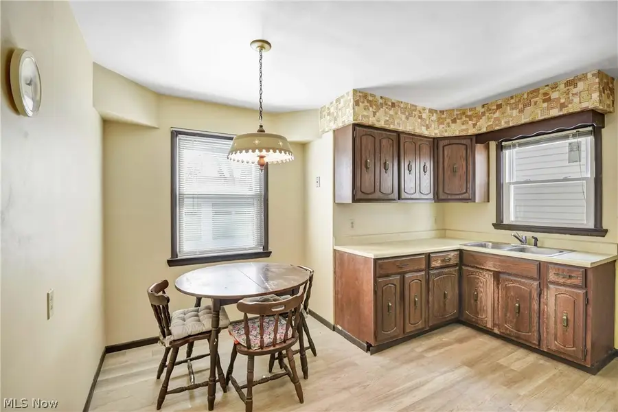 5615 Luelda Avenue, Parma, OH 44129 - #2