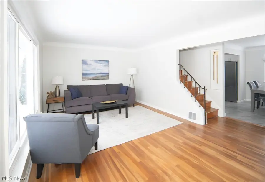 1662 Hawthorne Drive, Cleveland, OH 44124 - #2