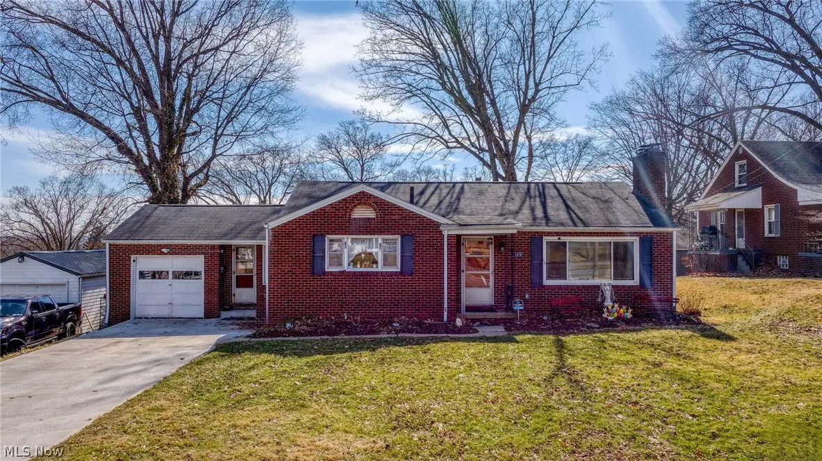 1410 Colonial Ne Boulevard, Canton, OH 44714 - #1