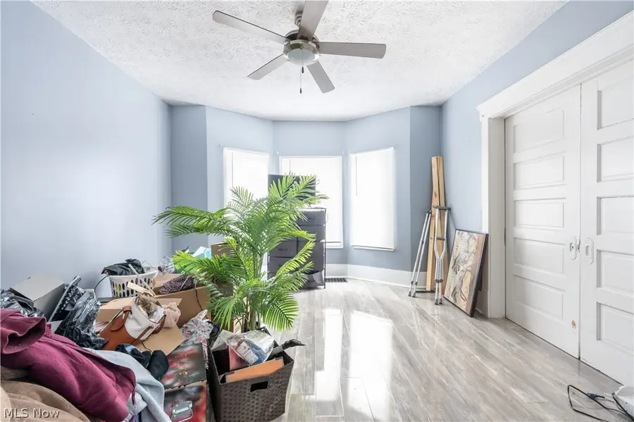 354 Clarendon Nw Avenue, Canton, OH 44708 - #3