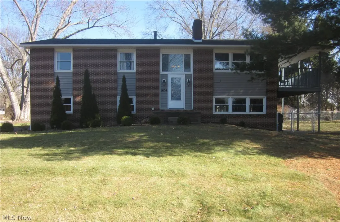 1634 Montaque Nw Avenue, Massillon, OH 44646 - #1