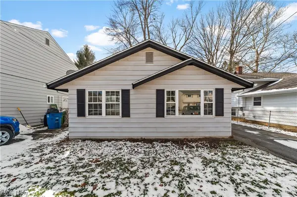 214 Traymore Boulevard, Eastlake, OH 44095