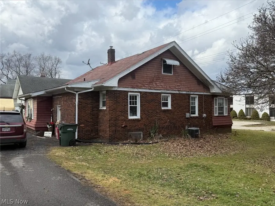 630 Munroe Falls Avenue, Cuyahoga Falls, OH 44221 - #2