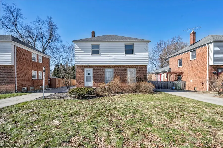 1240 Commonwealth Avenue, Mayfield Heights, OH 44124 - #3