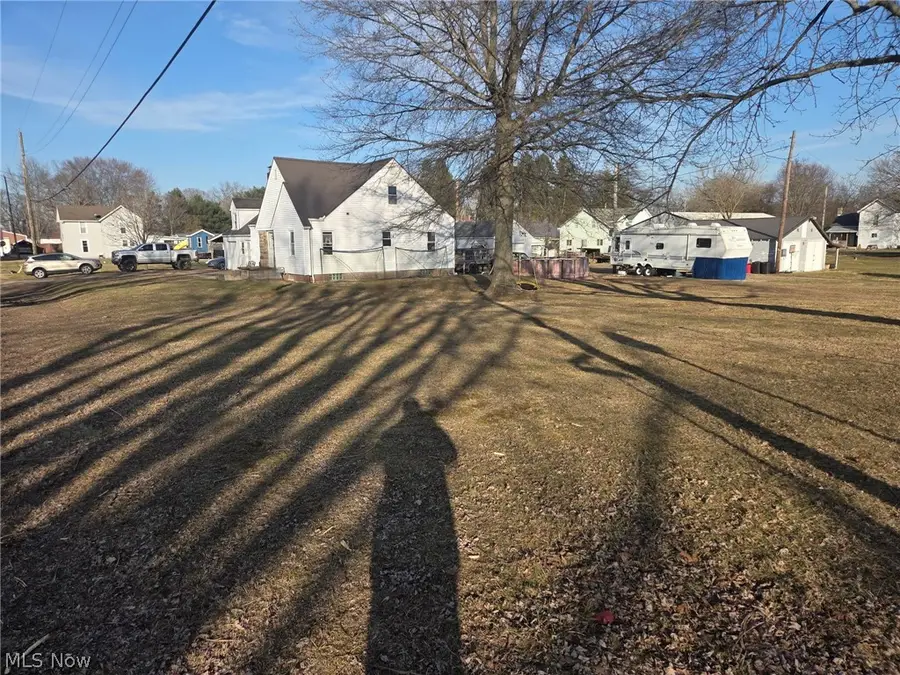 210 Biggs Avenue, Conesville, OH 43811 - #2