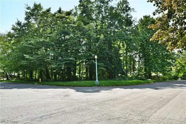 Hunter's Hollow, Howland, OH 44484