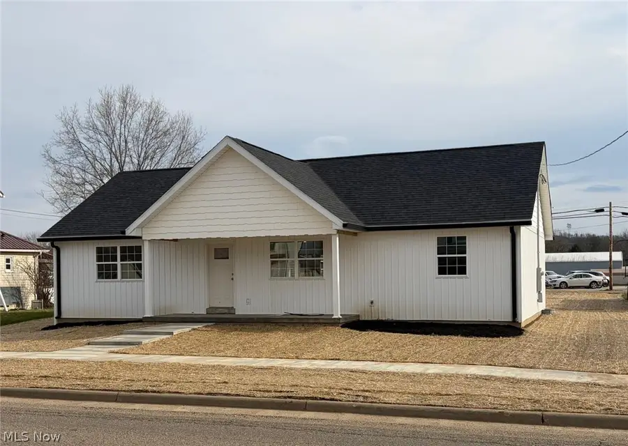 165 W 3rd Street, Frazeysburg, OH 43822 - #2