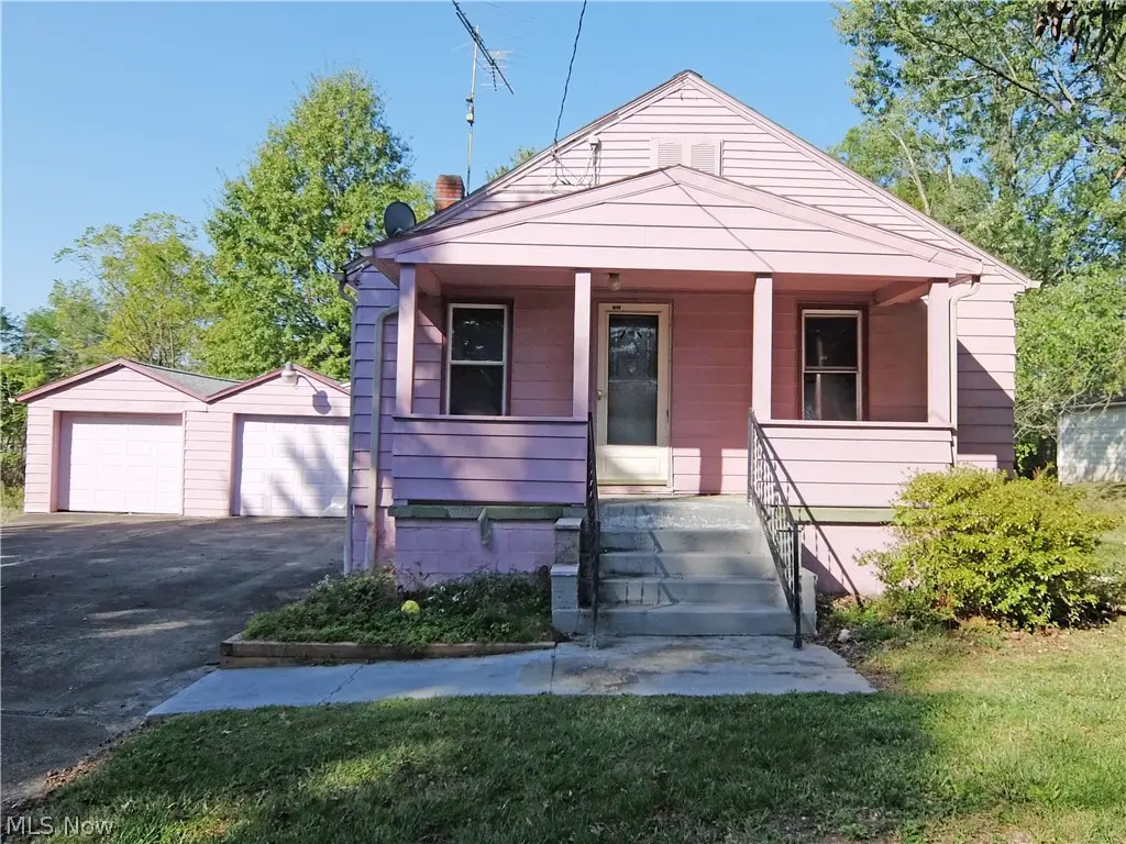 2243 N Glenwood Avenue, Niles, OH 44446 - #1