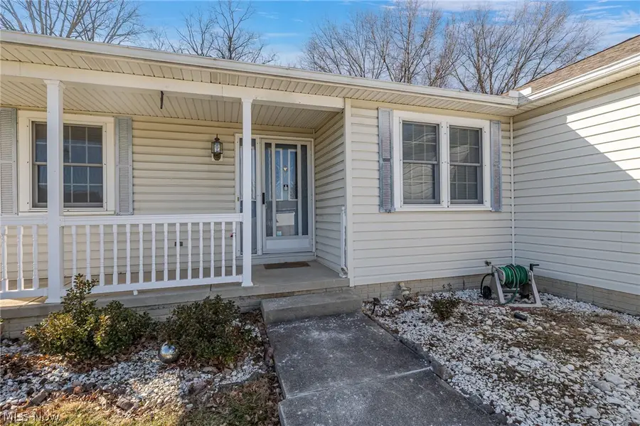 1260 Meadowview Lane, Amherst, OH 44001 - #2