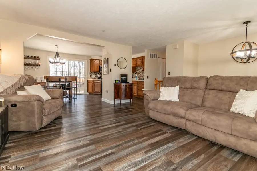 5430 Oak Ridge Drive, Willoughby, OH 44094 - #2