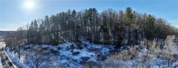 Indian Hill Se Road, Uhrichsville, OH 44683