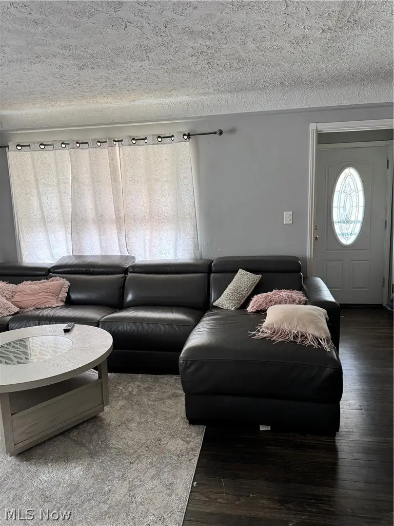 16301 Cloverside Avenue, Cleveland, OH 44128 - #3
