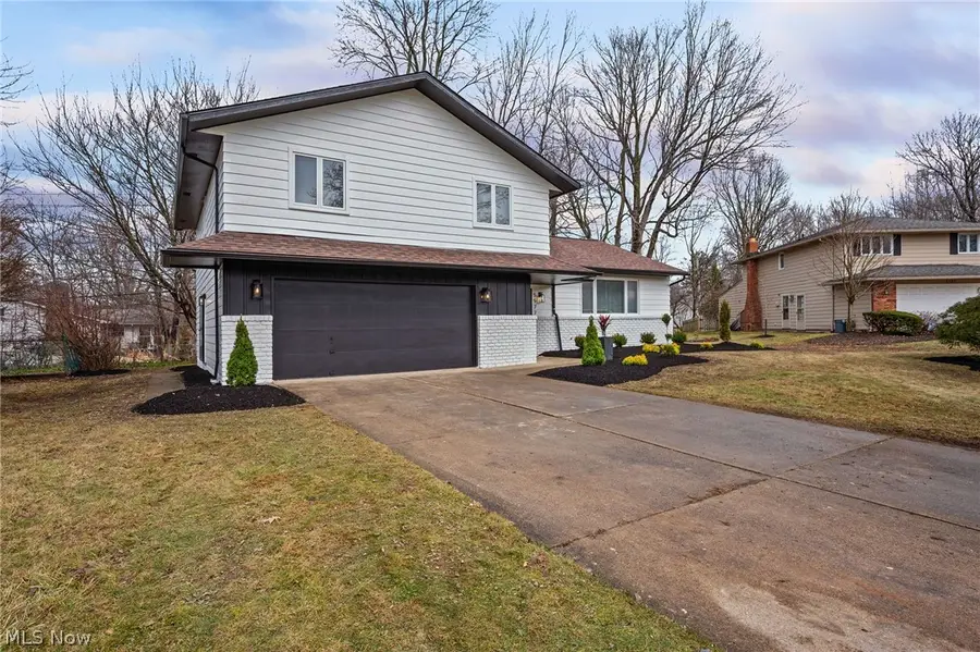 5577 Kilbourne Drive, Lyndhurst, OH 44124 - #2