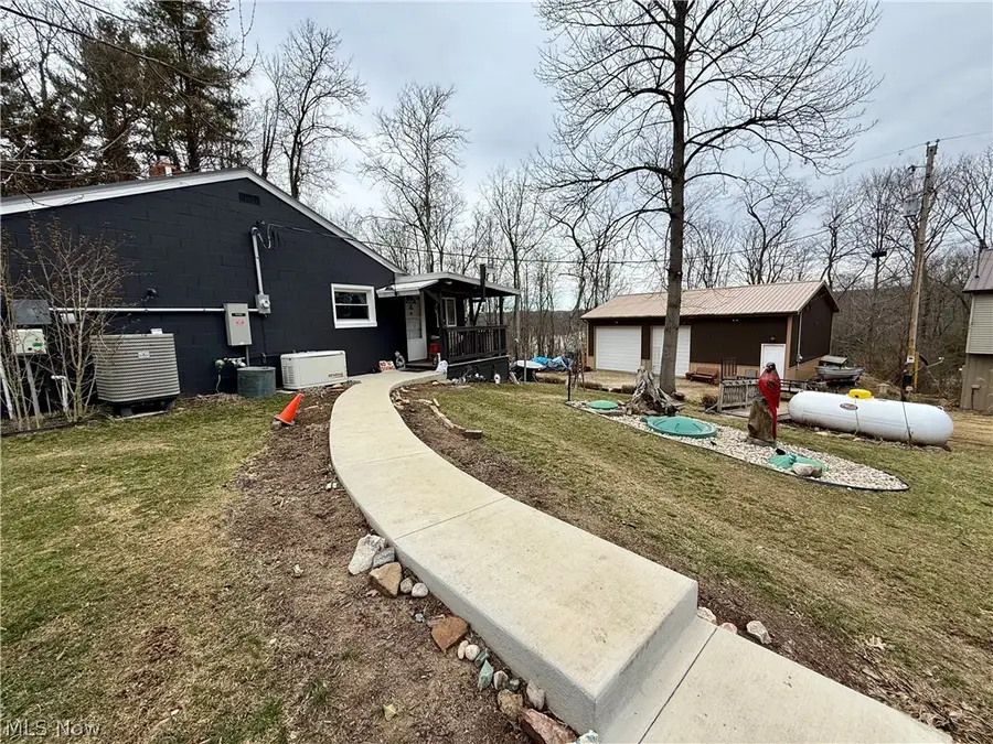 3201 Parkland Sw Drive, Carrollton, OH 44615 - #3