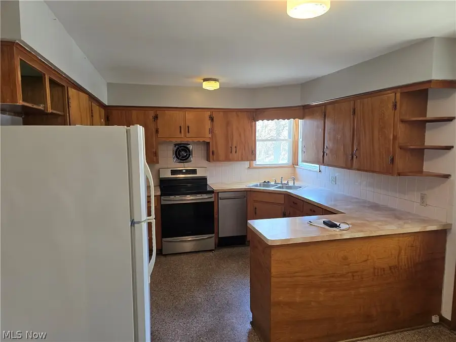 267 Milan Avenue, Amherst, OH 44001 - #3