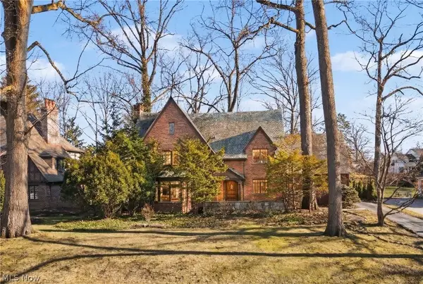 3119 Highland Drive, Silver Lake, OH 44224