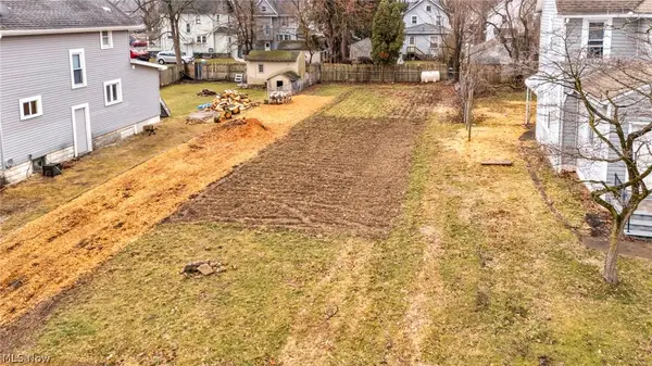 52 Norwood Street, Barberton, OH 44203