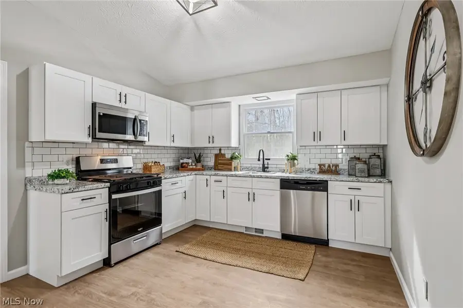 2829 Tibbetts Wick Road, Hubbard, OH 44425 - #3