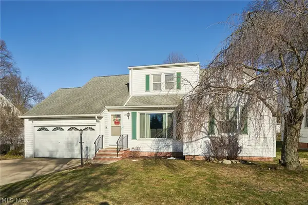 1359 Beaconfield Road, Lyndhurst, OH 44124