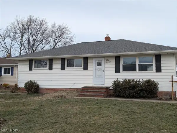 35477 Hobbie Drive, Eastlake, OH 44095