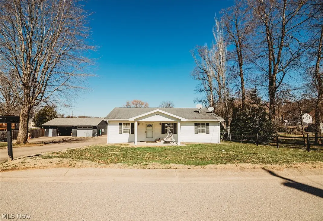 901 56th Street, Vienna, WV 26105 - #1