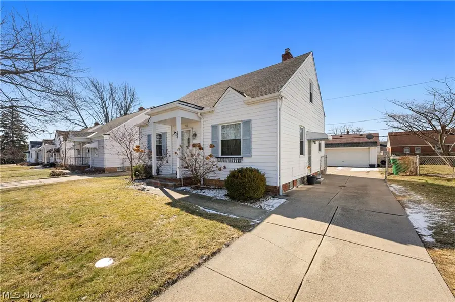280 E 328th Street, Willowick, OH 44095 - #3